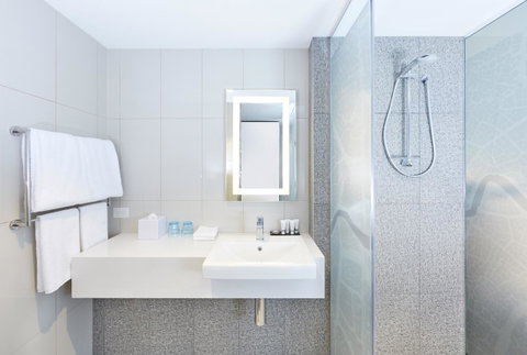 Holiday Inn Express Brisbane Central, An IHG Hotel - New South Wales Tourism  9