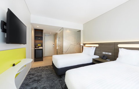 Holiday Inn Express Brisbane Central, An IHG Hotel - New South Wales Tourism  1