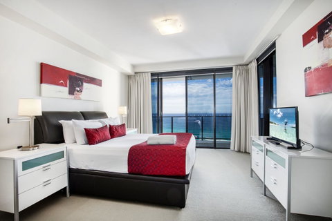 Ultra Broadbeach - New South Wales Tourism  13