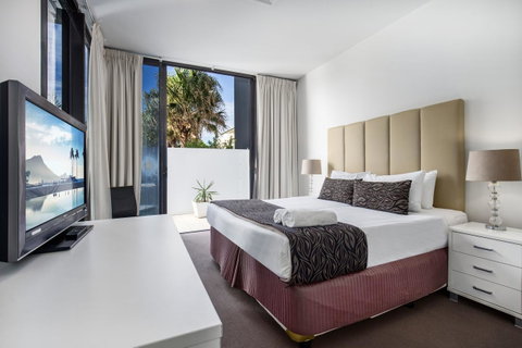 Ultra Broadbeach - New South Wales Tourism  22