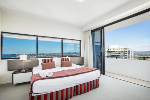 Ultra Broadbeach - New South Wales Tourism  16