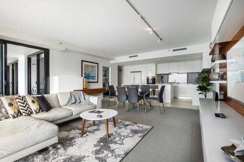 Ultra Broadbeach - New South Wales Tourism  12