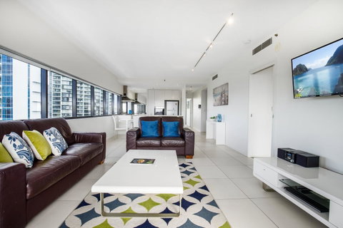 Ultra Broadbeach - New South Wales Tourism  10