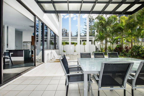 Ultra Broadbeach - New South Wales Tourism  26