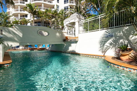 ULTIQA Burleigh Mediterranean Resort - New South Wales Tourism  12