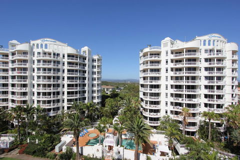 ULTIQA Burleigh Mediterranean Resort - New South Wales Tourism  29