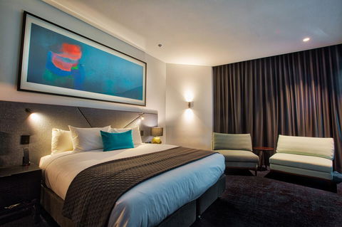 Eatons Hill Hotel - New South Wales Tourism  12