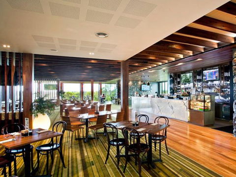Eatons Hill Hotel - New South Wales Tourism  6
