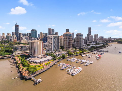 Dockside Brisbane - New South Wales Tourism  13