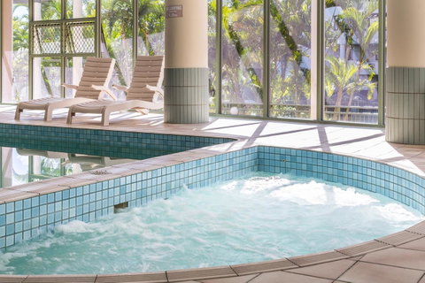The Meriton Apartments On Main Beach - New South Wales Tourism  32