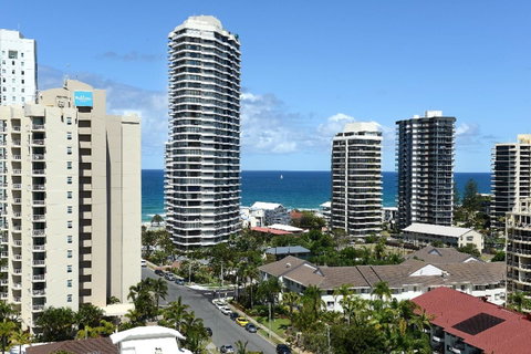 The Meriton Apartments On Main Beach - New South Wales Tourism  27