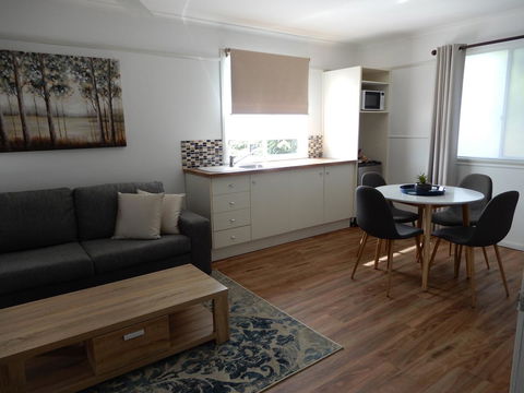 Malanda Manor Guesthouse - New South Wales Tourism  18