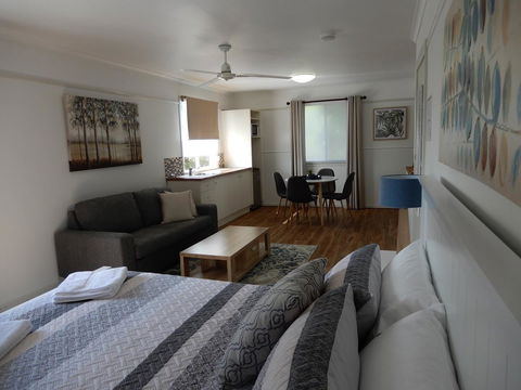 Malanda Manor Guesthouse - New South Wales Tourism  19