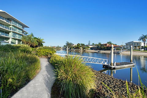 ULTIQA Freshwater Point Resort - New South Wales Tourism  20