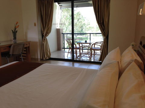 Novena Palms Motel - New South Wales Tourism  14