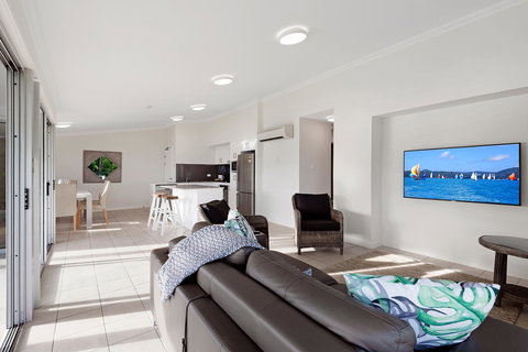 Oasis Apartments On Hamilton Island By HIHA - New South Wales Tourism  33