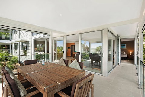 Oasis Apartments On Hamilton Island By HIHA - New South Wales Tourism  18