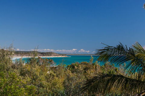 Cylinder Beach Mooloomba Unit 3 - New South Wales Tourism  1