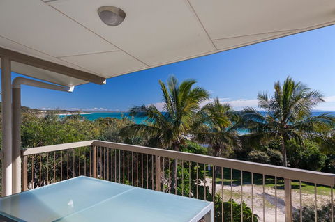 Cylinder Beach Mooloomba Unit 3 - New South Wales Tourism  0