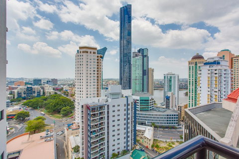 Republic Apartments Brisbane City - New South Wales Tourism  11