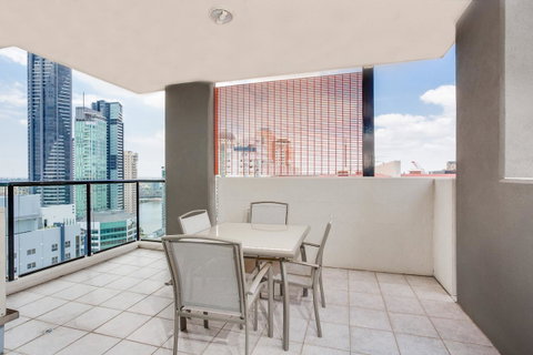 Republic Apartments Brisbane City - New South Wales Tourism  15
