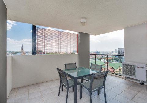 Republic Apartments Brisbane City - New South Wales Tourism  29