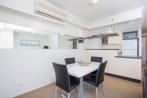 Republic Apartments Brisbane City - New South Wales Tourism  19