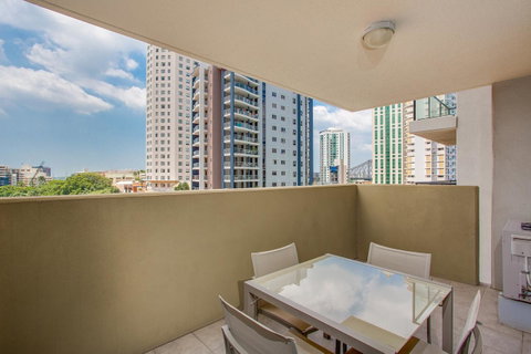 Republic Apartments Brisbane City - New South Wales Tourism  28