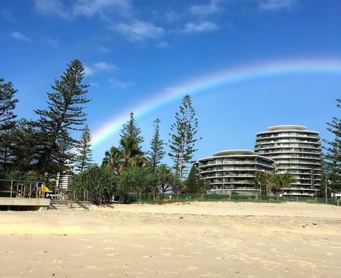 Ambience On Burleigh Beach - New South Wales Tourism  4