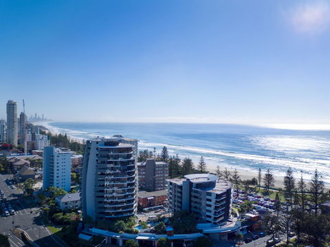 Ambience On Burleigh Beach - New South Wales Tourism  5