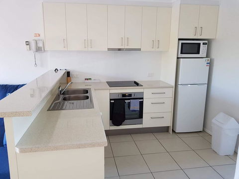 Coolum Beach Getaway Resort - New South Wales Tourism  9