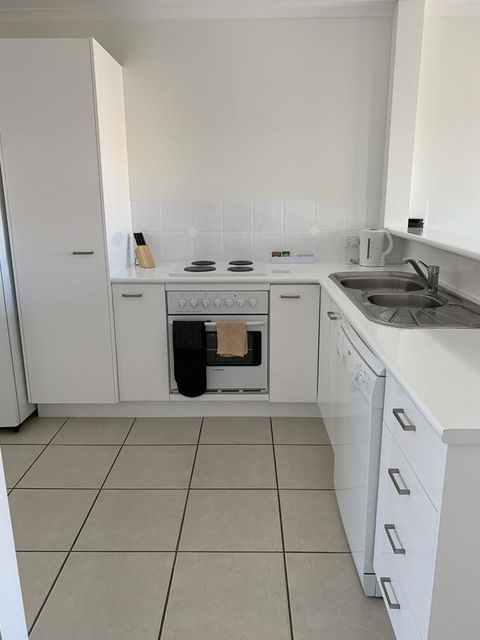 Coolum Beach Getaway Resort - New South Wales Tourism  12