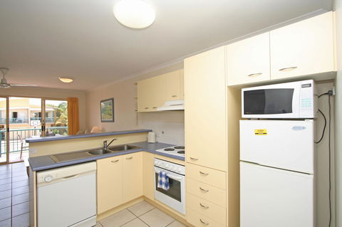 Coolum Beach Getaway Resort - New South Wales Tourism  27