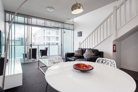 Oxygen Apartments - New South Wales Tourism  13