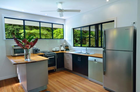 Misty Mountains Rainforest Retreat - New South Wales Tourism  4