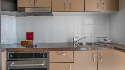 Broadbeach Savannah Resort - New South Wales Tourism  34