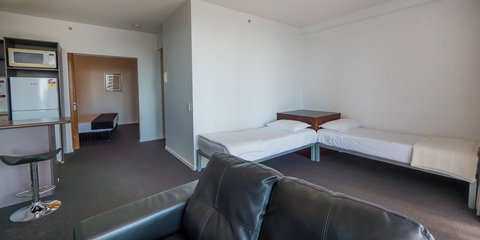 Broadbeach Savannah Resort - New South Wales Tourism  25