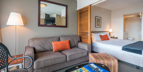 Broadbeach Savannah Resort - New South Wales Tourism  33