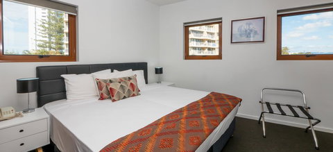 Broadbeach Savannah Resort - New South Wales Tourism  20