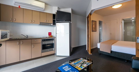 Broadbeach Savannah Resort - New South Wales Tourism  30