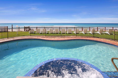 Spindrift On The Beach - Absolute Beachfront - New South Wales Tourism  12