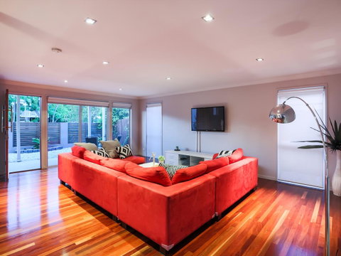 Hamilton Executive - New South Wales Tourism  0