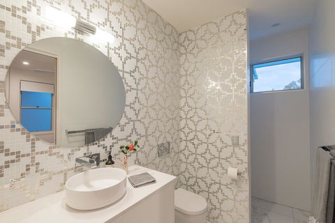 Noosa Villas - New South Wales Tourism  6