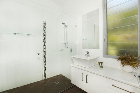 224 Centenary Heights Road Coolum Beach, 500 Dollar Bond, Linen Included - New South Wales Tourism  10