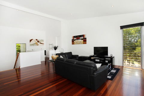 224 Centenary Heights Road Coolum Beach, 500 Dollar Bond, Linen Included - New South Wales Tourism  4