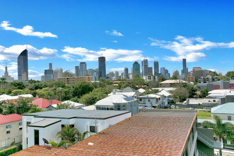 Kangaroo Point Central Hotel & Apartments - New South Wales Tourism  0