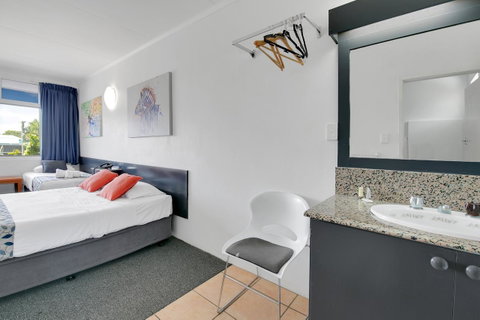 Kangaroo Point Central Hotel & Apartments - New South Wales Tourism  13