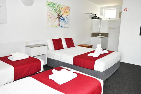 Kangaroo Point Central Hotel & Apartments - New South Wales Tourism  1