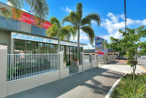 Kangaroo Point Central Hotel & Apartments - New South Wales Tourism  7