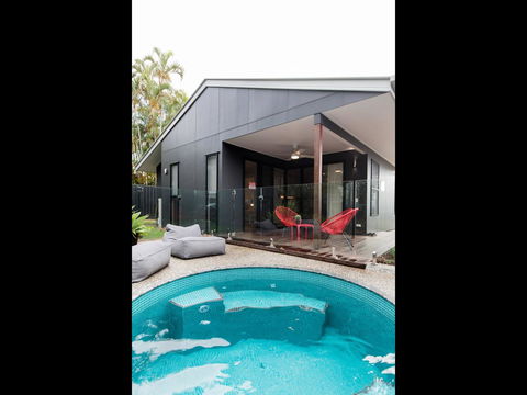 Sam's Buderim Mountain Guest House - New South Wales Tourism  1